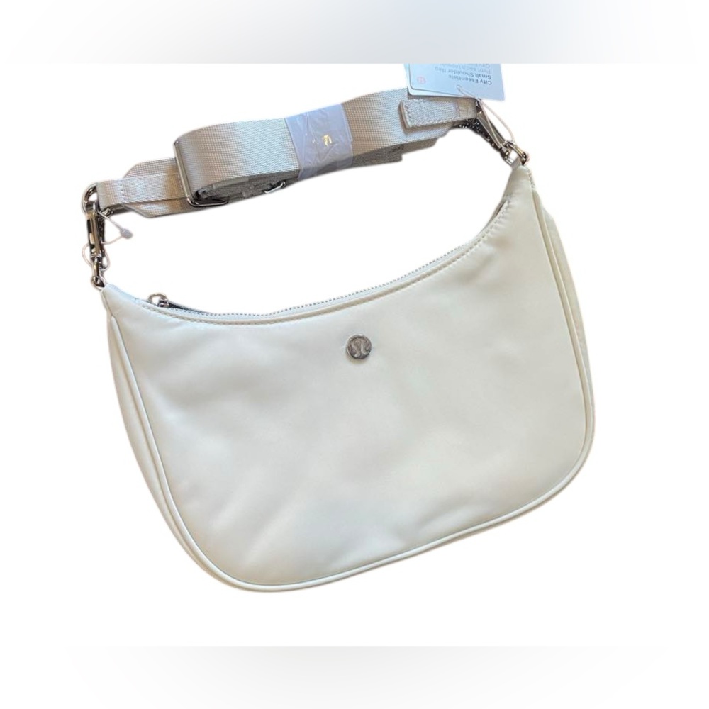 NWT Lululemon city essentials small shoulder bag LIGHT IVORY